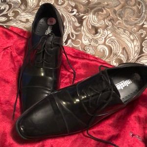 Men’s tuxedo dress shoes